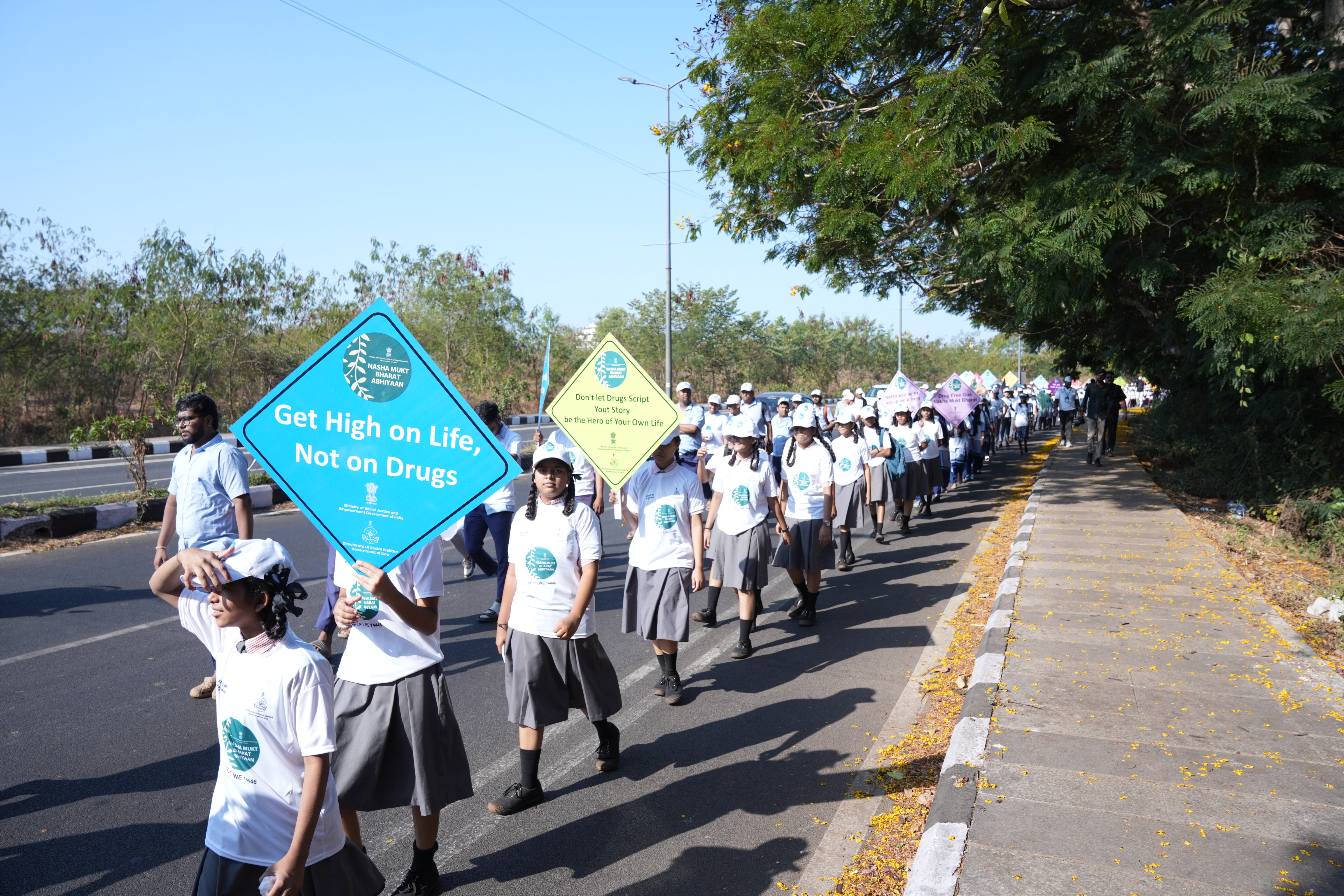 A powerful youth rally against drug abuse was organized under Nasha Mukt Bharat Abhiyaan (NMBA) in Goa. With energetic participation from all, the event was graced by Dr. Virendra Kumar, Hon’ble Minister of Social Justice and Empowerment, along with other dignitaries, reinforcing the message of a drug-free India.