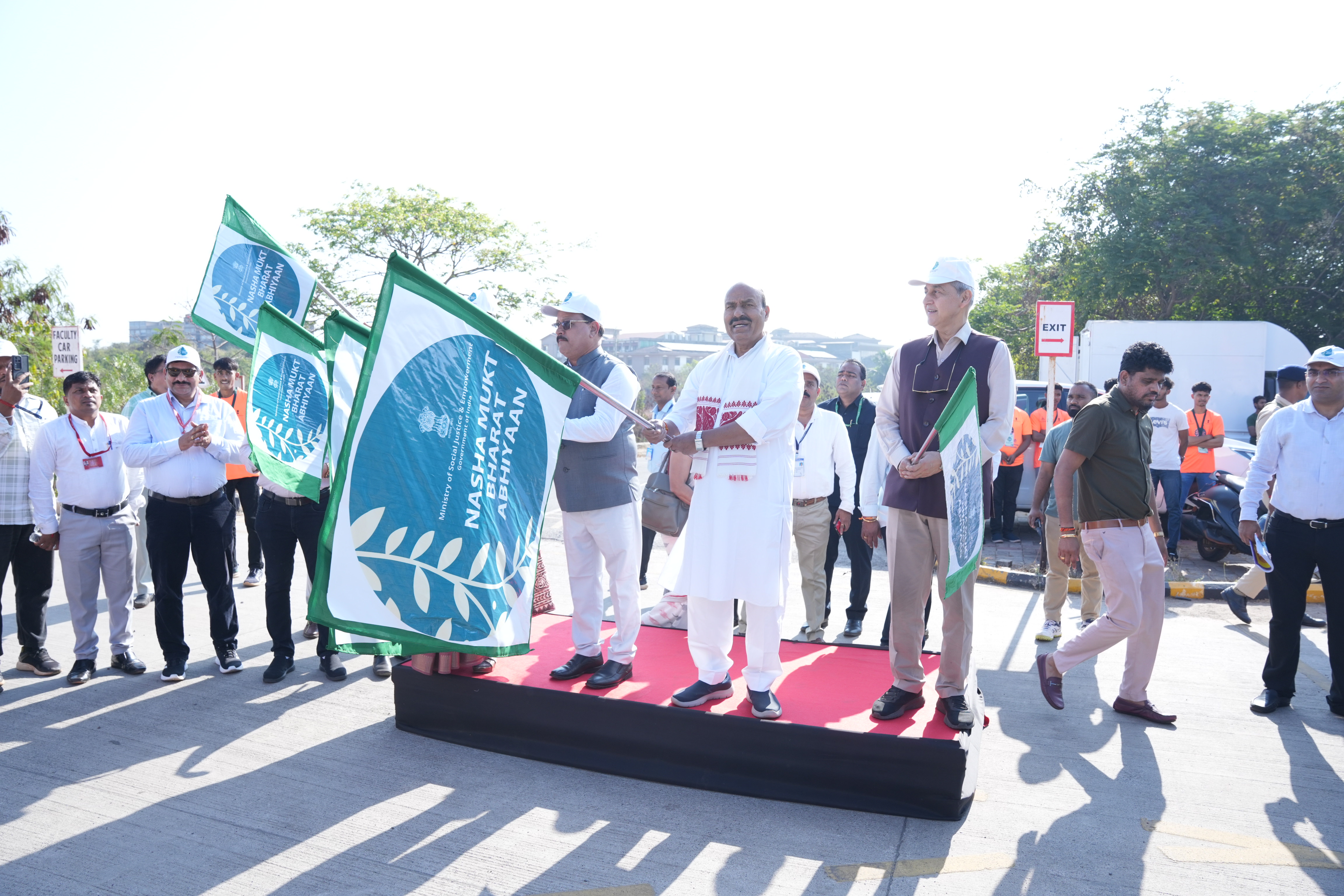 A powerful youth rally against drug abuse was organized under Nasha Mukt Bharat Abhiyaan (NMBA) in Goa. With energetic participation from all, the event was graced by Dr. Virendra Kumar, Hon’ble Minister of Social Justice and Empowerment, along with other dignitaries, reinforcing the message of a drug-free India.